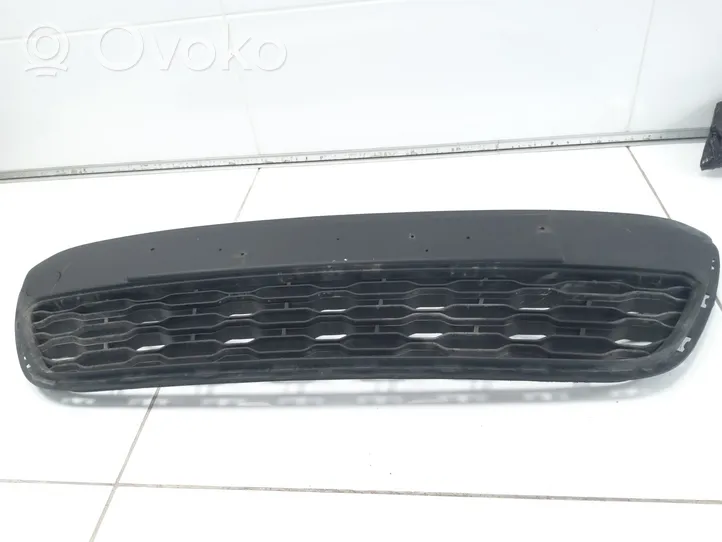 KIA Rio Maskownica / Grill / Atrapa górna chłodnicy 865611W200