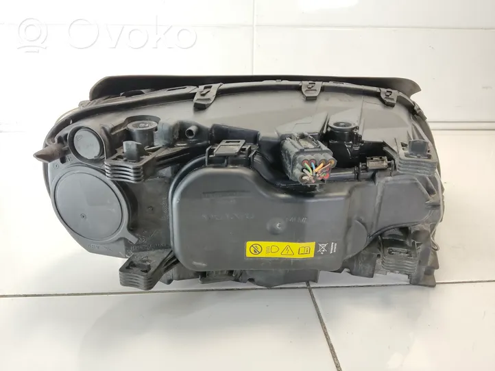 Volvo S80 Priekinis žibintas 31214347