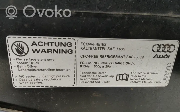 Audi A4 S4 B8 8K Vano motore/cofano 8K0010515