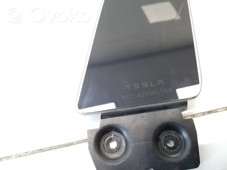 Tesla Model 3 Sivulokasuojan kamera 106910400D