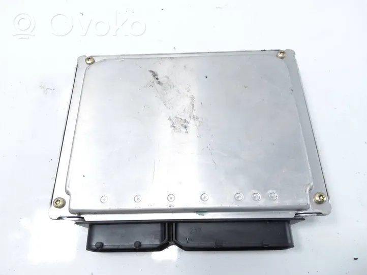 Volkswagen PASSAT B5 Sterownik / Moduł ECU 4B0906018AC