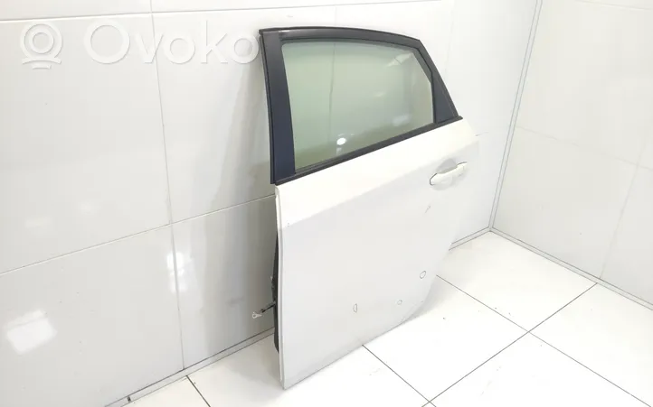 Toyota Prius (XW30) Задняя дверь 