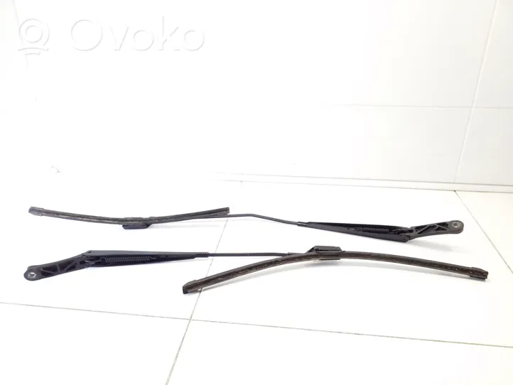 Volkswagen Caddy Front wiper blade arm 2K1955409B