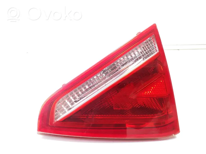 Audi A5 8T 8F Lampy tylnej klapy bagażnika 8T0945094