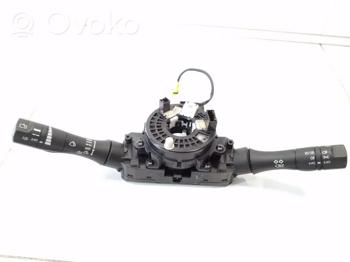 Nissan Juke I F15 Pyyhkimen/suuntavilkun vipukytkin 
