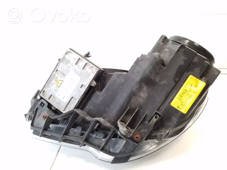 Volkswagen Touran I Lampa przednia 