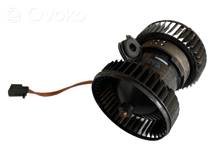 Audi Q7 4M Ventola riscaldamento/ventilatore abitacolo 4M0820021