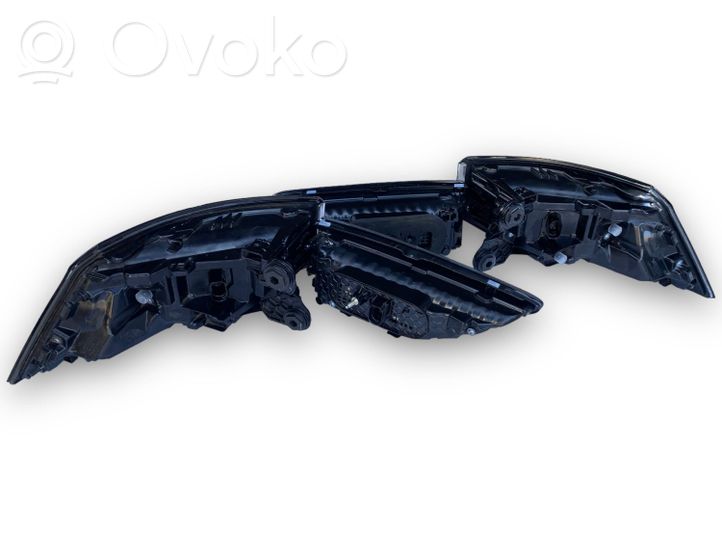 5H0945208B Volkswagen Golf VIII Rückleuchten Heckleuchten Satz Set  