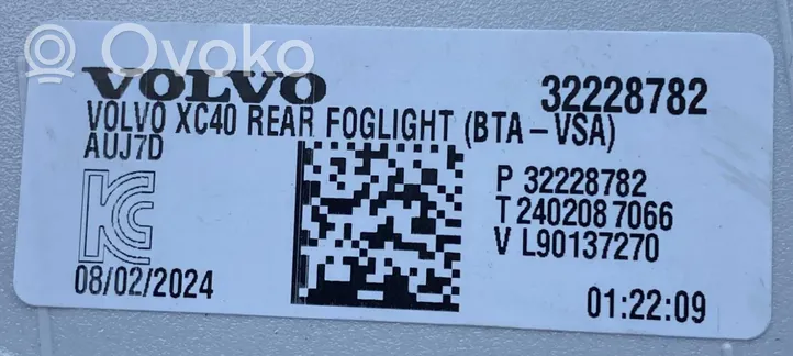 Volvo XC40 Éclairage de pare-chocs arrière 32228782