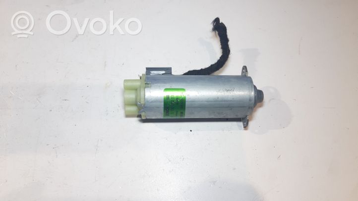 Volvo V50 Moteur de réglage de siège 0130002530