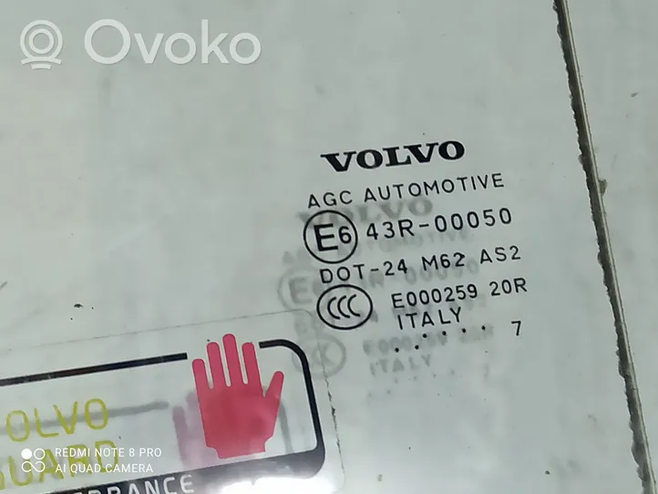 Volvo C70 Szyba drzwi przednich 8679839