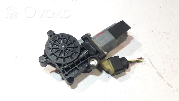 Volvo S60 Front door window regulator motor 101354XXX