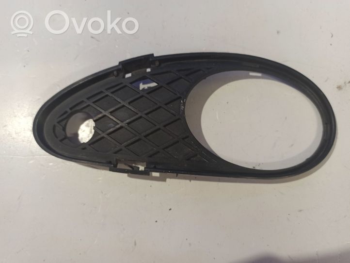 Mercedes-Benz C W203 Grille inférieure de pare-chocs avant A2038850523