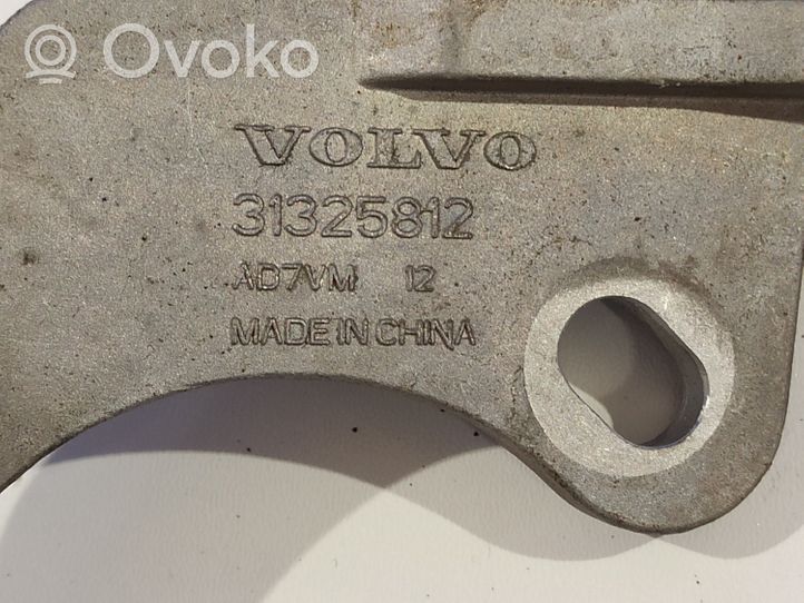 Volvo XC90 Supporto di montaggio scatola del cambio 31109074
