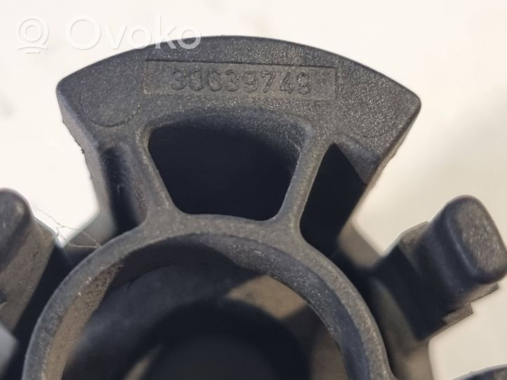 Volvo V50 Staffa del pannello di supporto del radiatore 30639749