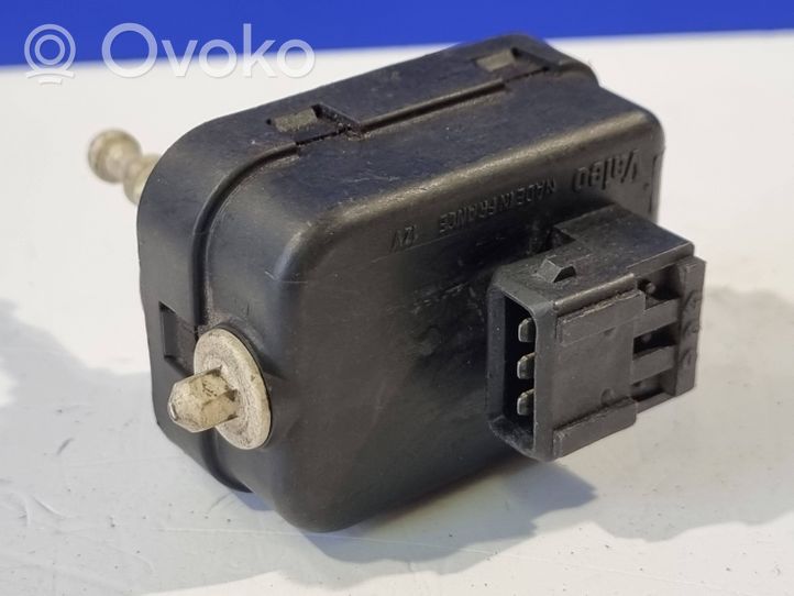 Volvo V70 Motorino di regolazione assetto fari 30678861