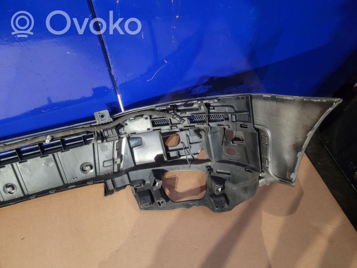 Volvo XC90 Zderzak przedni 08620598