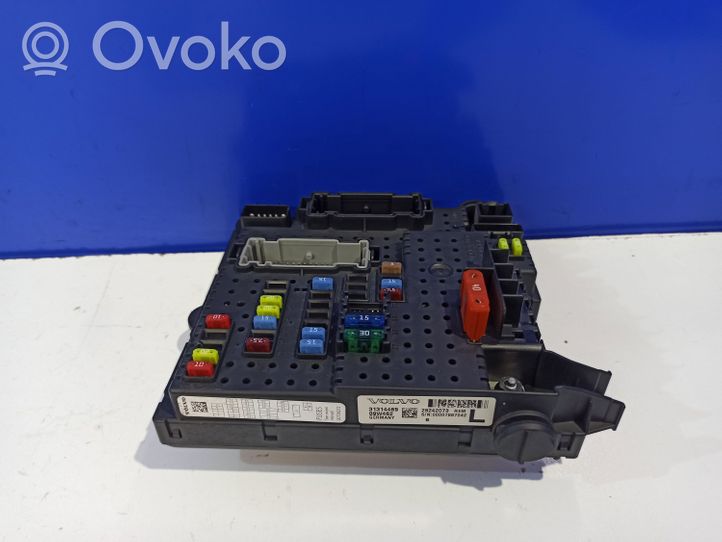 Volvo XC90 Boîte à fusibles relais 31314469