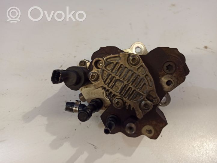 Volvo S40, V40 Mechanical fuel pump 8602784