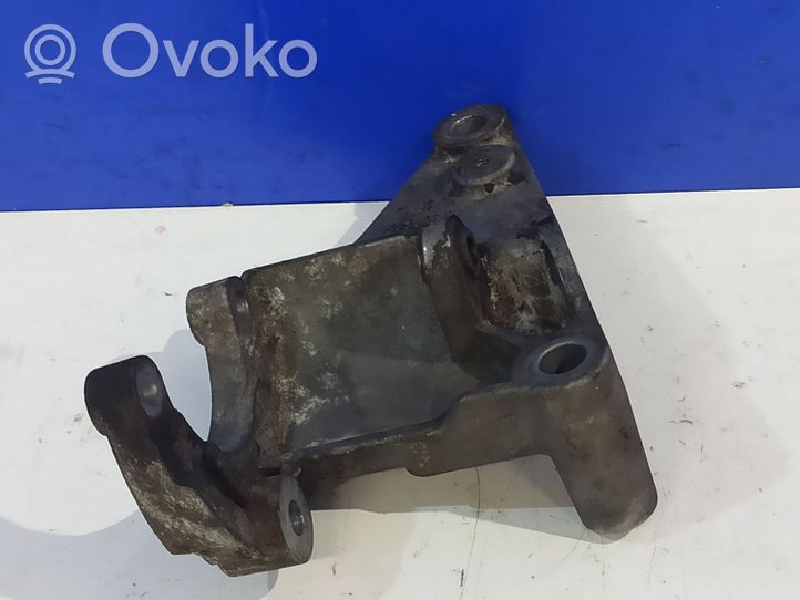 Saab 9-3 Ver2 Mocowanie pompy wspomagania układu kierowniczego 55354828