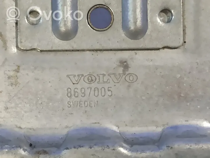 Volvo XC90 Mocowanie akumulatora 8697005