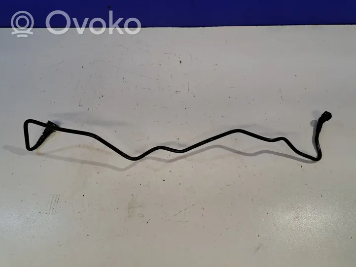 Volvo V70 Fuel line pipe 31321025