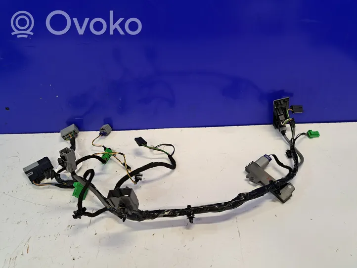 Volvo S60 AUX-pistokeliitin 31374415