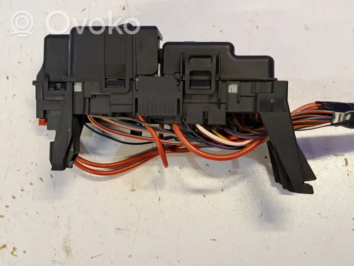 Volvo S60 Relay mounting block 13800159