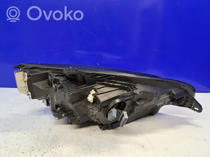 Volvo S60 Передняя фара 32314178