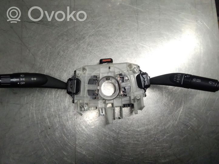 Subaru Outback Leva/interruttore dell’indicatore di direzione e tergicristallo 