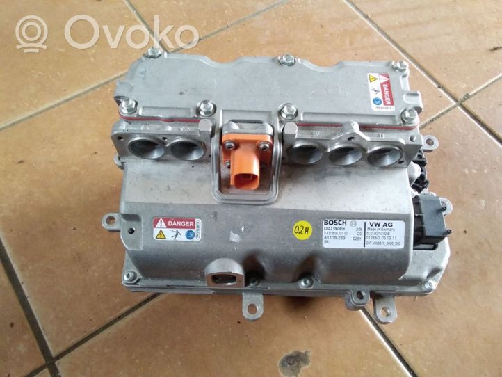 Volkswagen Jetta VI Voltage converter inverter 5C0907070B