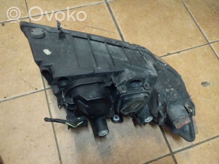 BMW 3 E90 E91 Lampa przednia 89311650