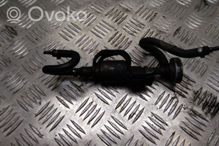 Volkswagen Touareg I Pompe à carburant Webasto 89372A