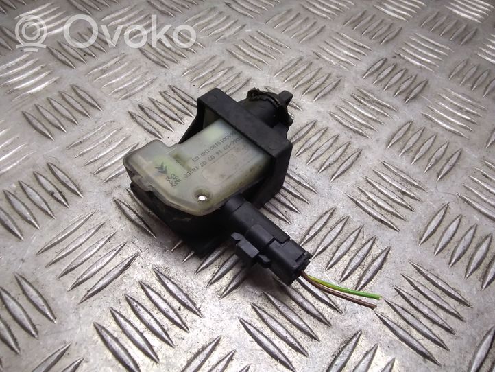 Citroen C4 I Picasso Verrouillage du bouchon du réservoir de carburant 9660019180