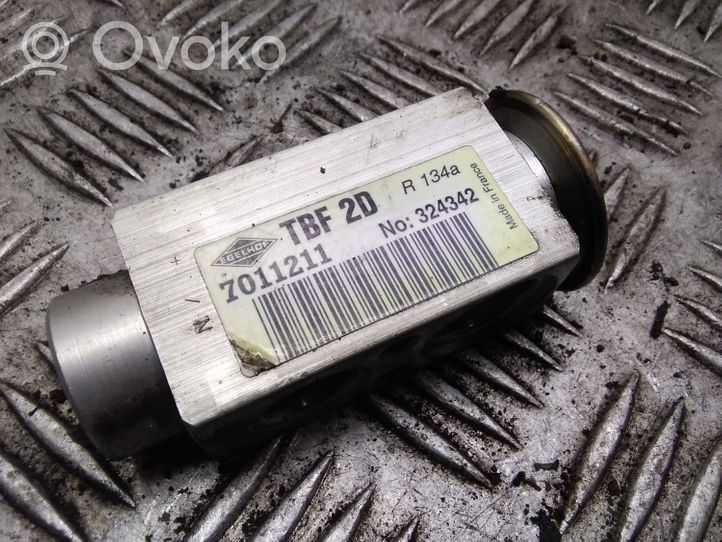 Opel Zafira B Air conditioning (A/C) expansion valve 7011211