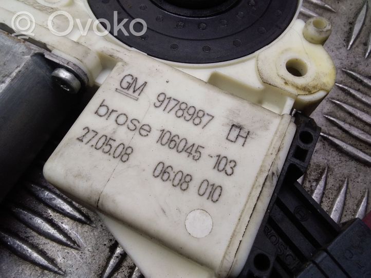 Opel Signum Silniczek podnośnika szyby drzwi przednich 9178987