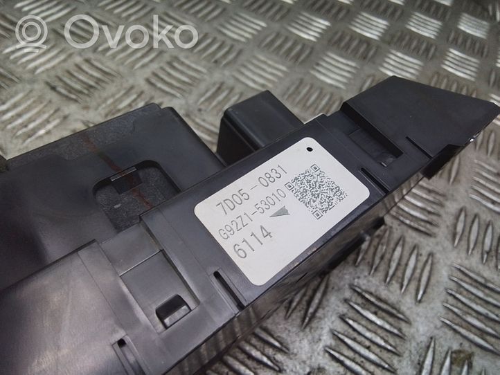 Toyota RAV 4 (XA40) Modulo di controllo della batteria G92Z153010