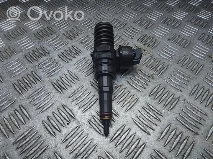 Volkswagen Transporter - Caravelle T5 Injecteur de carburant 070130073R