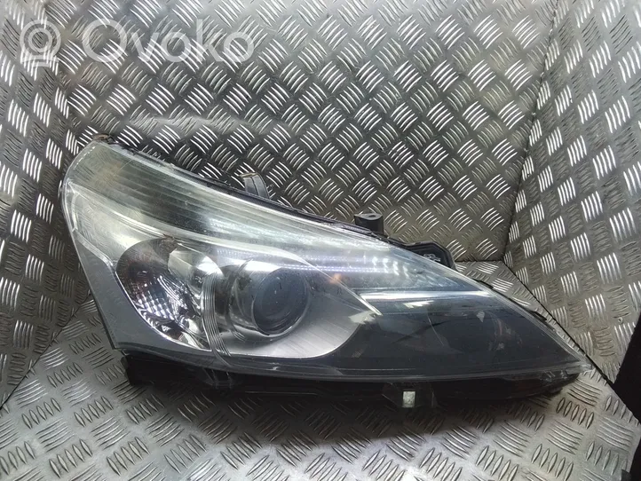 Toyota Verso Phare frontale 811300F161