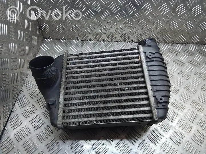 Audi A6 S6 C6 4F Chłodnica powietrza doładowującego / Intercooler 4F0145805AA