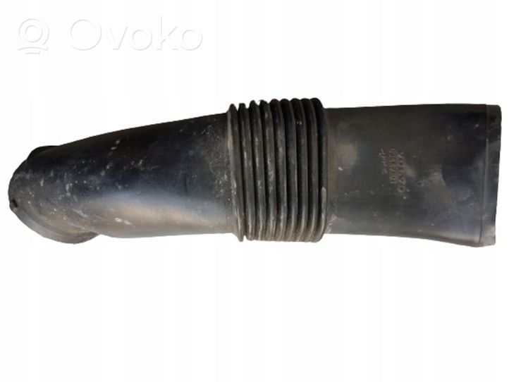 Volvo S70  V70  V70 XC Air intake hose/pipe 09447101