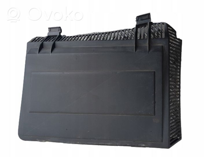 BMW 5 E39 Cabin air micro filter cap 8379627