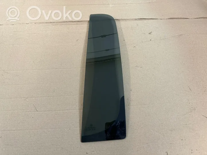 Volkswagen Amarok Rear vent window glass 