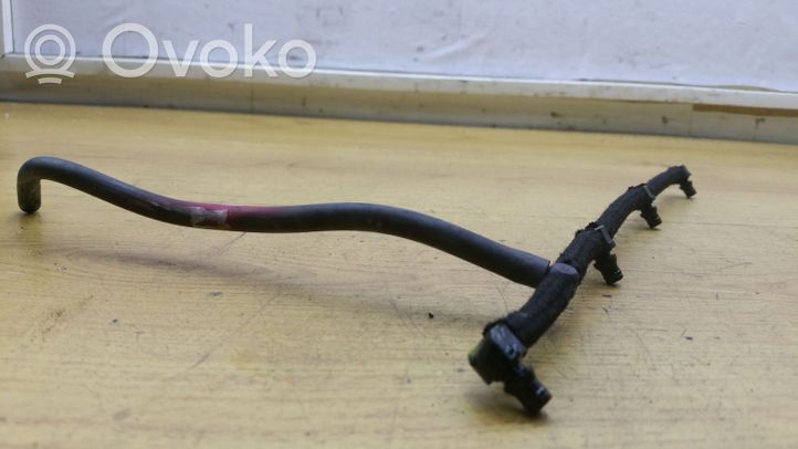 Opel Zafira B Fuel return line/hose 