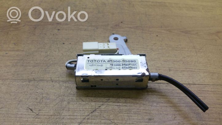 Toyota Avensis T250 Amplificatore antenna 8630005090