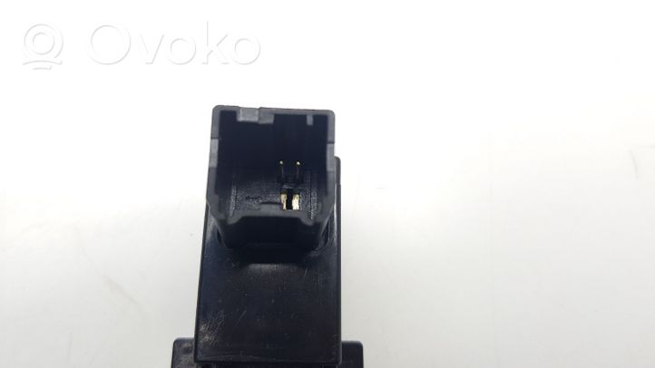 Chevrolet Captiva Clutch pedal sensor 