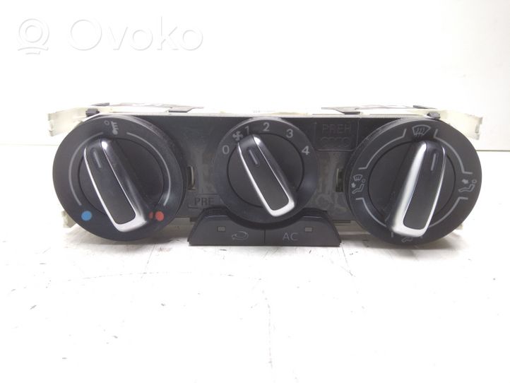 Audi A1 Climate control unit 8X0820045A