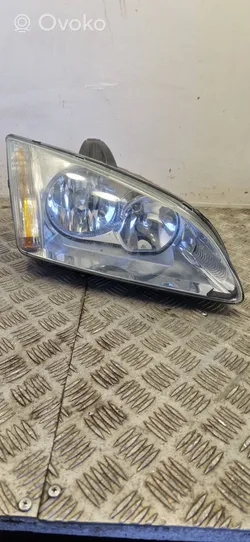 Ford Focus Lampa przednia 4M5113W029AD