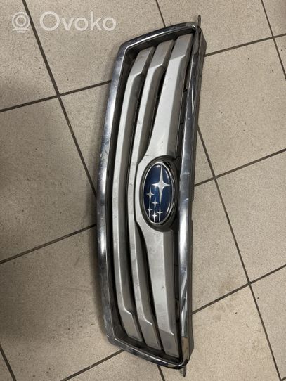 Subaru Outback Grille calandre supérieure de pare-chocs avant 91121AJ020