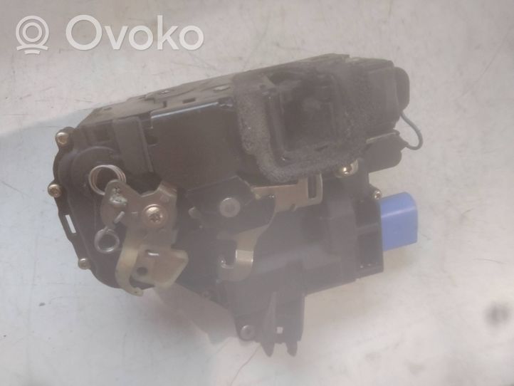 Volkswagen Polo IV 9N3 Serrure de porte avant 3B1837016BQ